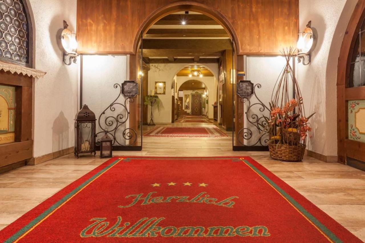 Hotel Donnerhof Fulpmes Exterior foto